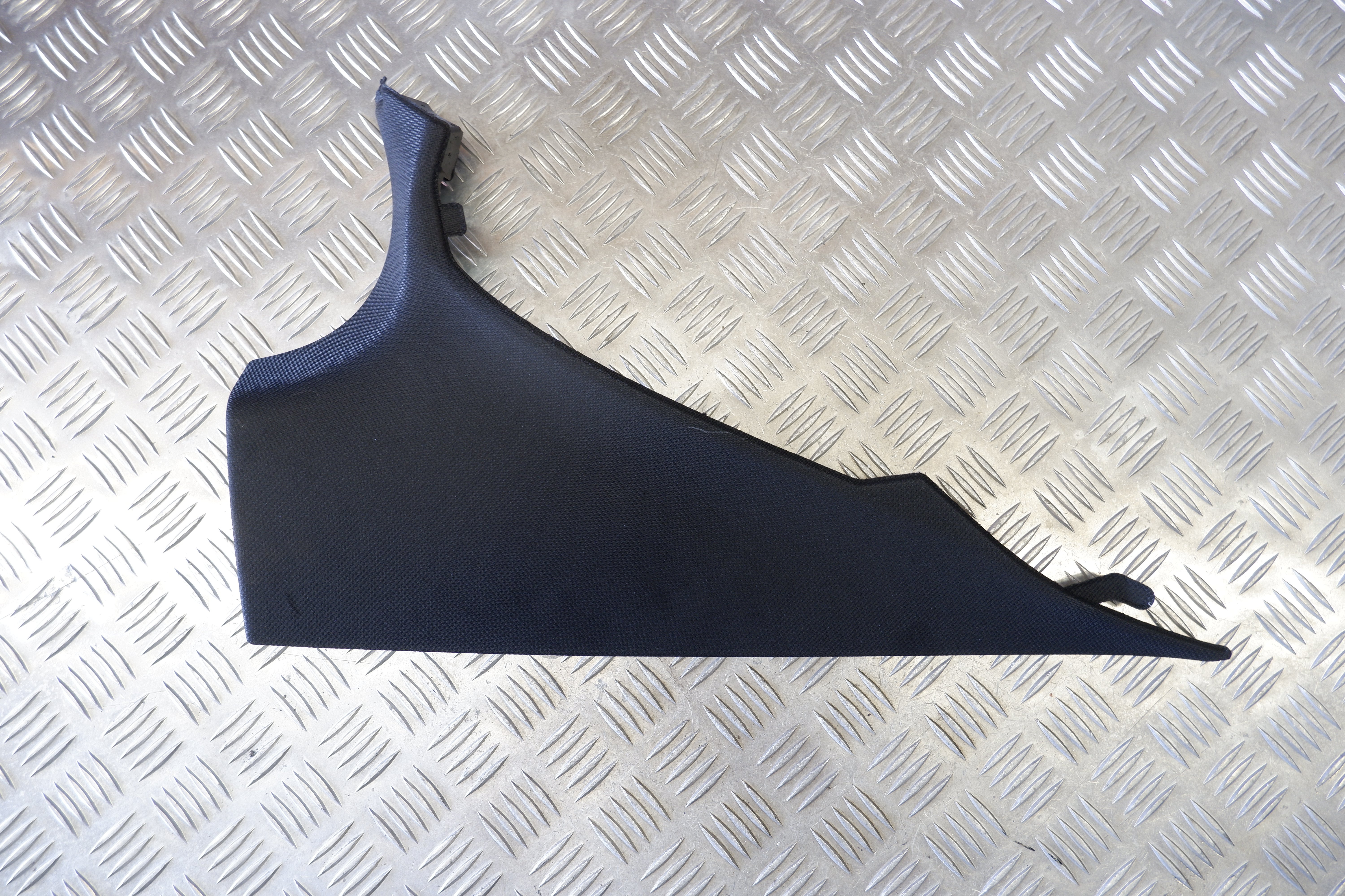 BMW 5 serie (G30) Sedan 520d 2.0 TwinPower Turbo 16V (B47-D20B) C STIJL BEKLEDING LINKS  20 7384533 |7384533|BMW||