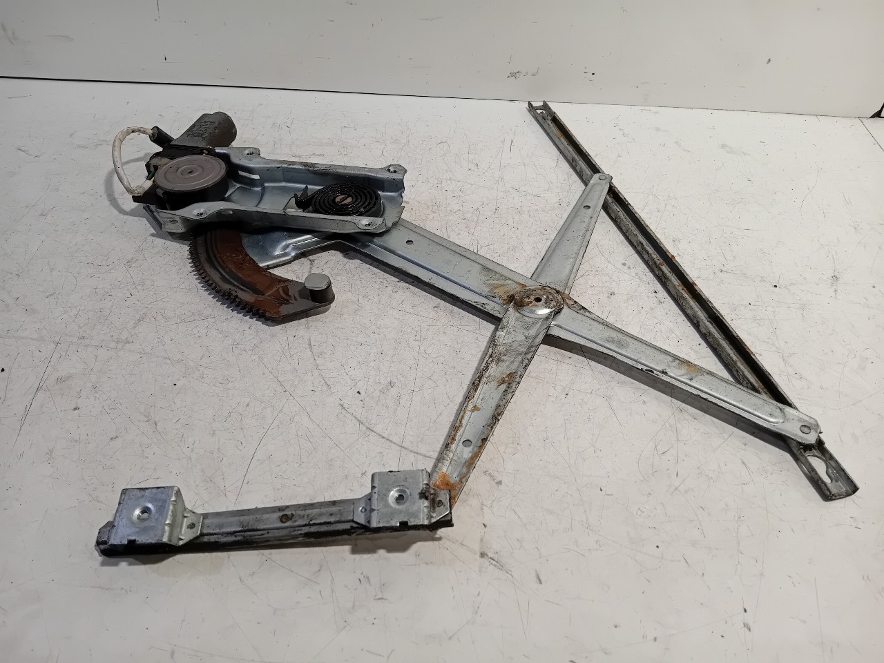 Dodge Ram Pick-up 5.9 1500 4x2 (A0001E1R5.9 1500 4x2) FENSTERHEBER ELEKTR. RECHTS VORNE 1998 55154710 55154710